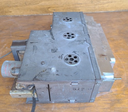 Motorola Automotive Tube Radio Chrome Face 1960's AM - Picture 4 of 8