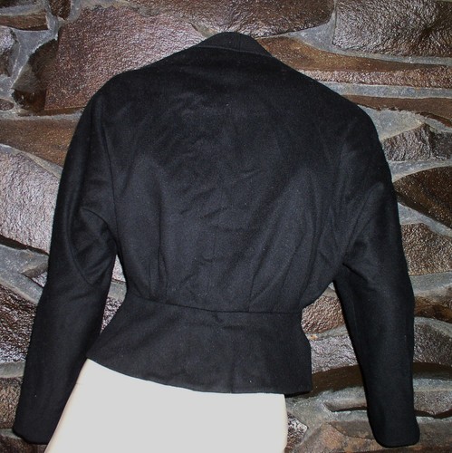 BLACK VINTAGE WOOL BLAZER MADE IN USA BY BERNARD'S SIZE SMALL - Picture 3 of 3