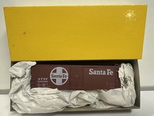 Accurail HO Scale ATSF Santa Fe 40' AAR Steel Box Car Kit #276180