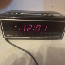 Vintage Spartus 1108 Sonic Digital Alarm Clock Red LED Wood Grain Retro 80s