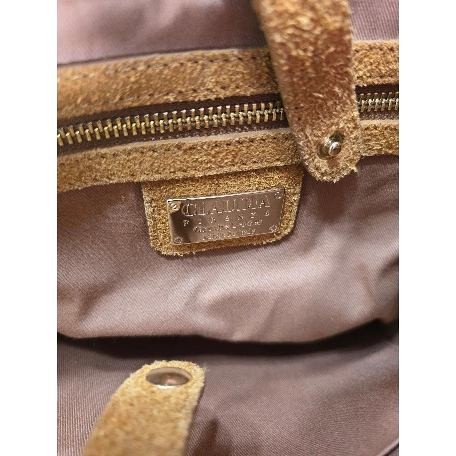 NWT Claudia Firenze Genuine Leather Bucket Bag Sherpa Trim Quilted Made in Italy - Image 4 of 4