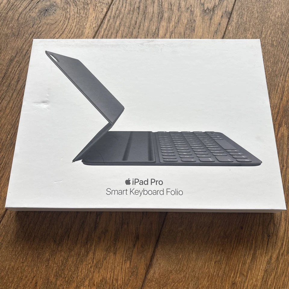 Apple iPad Pro 11" Smart Keyboard Folio (A2038) | BROKEN - SOLD AS SEEN - Image 2 of 4