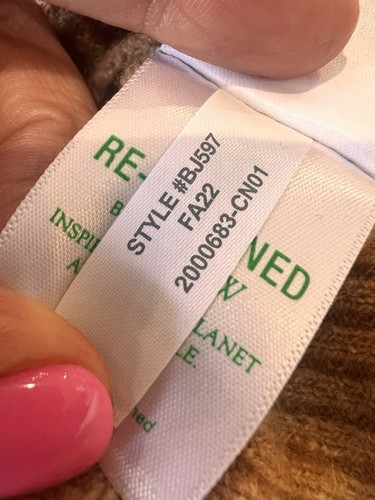 J. SUÉTER CUELLO EN V TRIPULACIÓN HILO SUPERSUAVE LANA ALPACA CAMEL MARRÓN XS BJ597 - Imagen 9 de 10