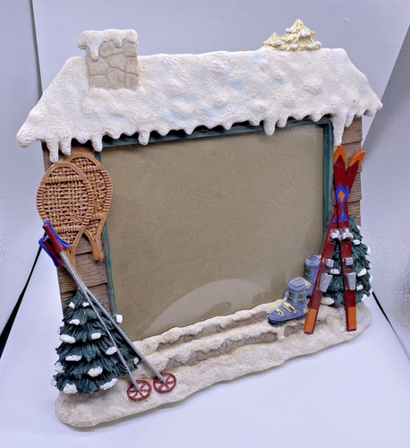 Cornice portafoto cabina invernale rialzata 3D contiene foto 7x9 accogliente tema racchette da neve sci - Foto 3 di 17