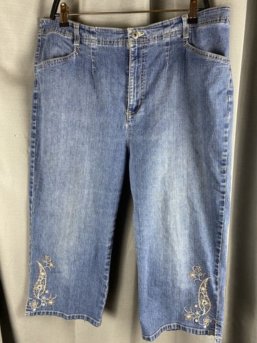Gloria Vanderbilt Women's Sz 16W Denim Embroidered Capri Pants - Picture 2 of 12