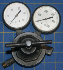 Vintage AIRCO Oxygen Regulator  Heavy Brass Dual Gauge TESTED