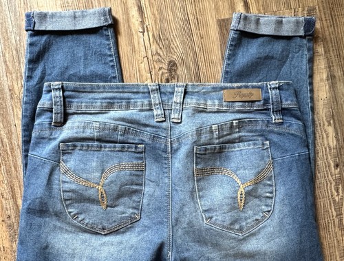 Royalty WannaBettaButt Distressed Blue Cropped Jeans SHAPING Women's Size 14 - Picture 4 of 4
