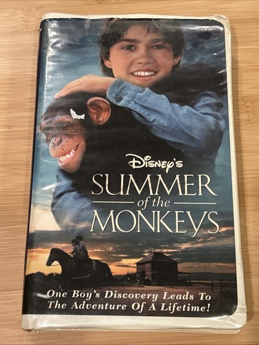 Summer of the Monkeys (VHS, Clamshell 1998) - Picture 1 of 5