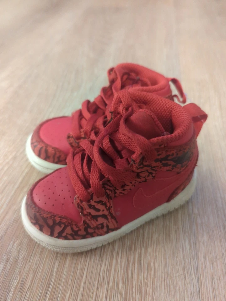 Nike Air Jordan 1 Alto Rojo Elefante PS Talla 4C Niño Gimnasio Rojo Negro Criado Foto 4 de 4