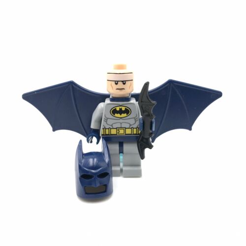 LEGO Batman Blue Gray Suit Wings Jetpack minifigure 6858 Super Heroes DC - Picture 2 of 5