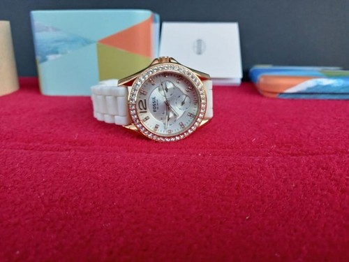 FOSSIL RILEY ES 2810 ROSE GOLD WHITE SILICONE BAND SWAROVSKI CRYSTAL BEZEL - Picture 5 of 19