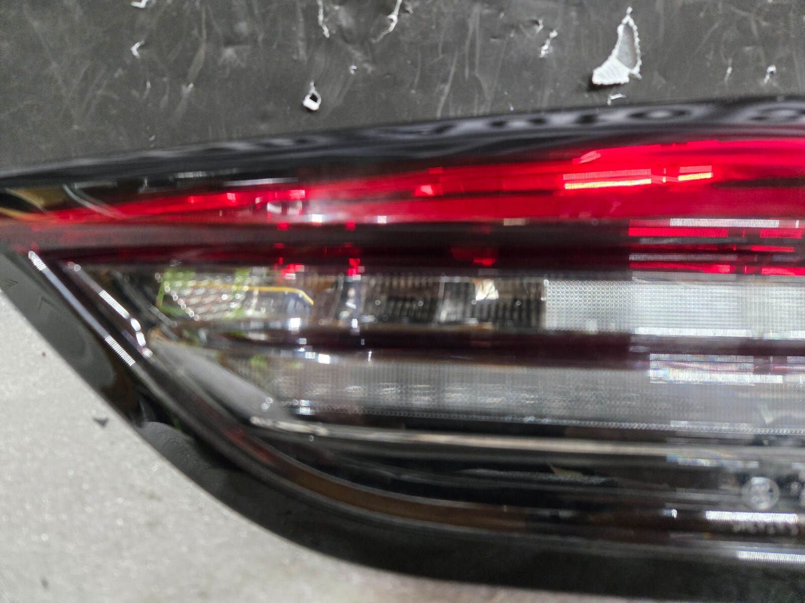 2021-2023 Maserati Levante Right RH Passenger Interior Tail Light 670154540 OEM
