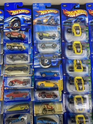 100 Stck. Hot Wheels Modern 2000er Druckguss Auto Fahrzeug Spielzeug Posten versiegelt - Bild 6 von 9