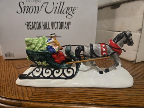 Dept 56 Snow Village A Holiday Sleigh Ride Together 5160-8 - Picture 2 of 10