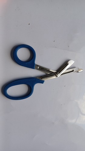 2 Blue TRAUMA SHEARS BANDAGE SCISSORS 7 1/4" - Picture 1 of 4