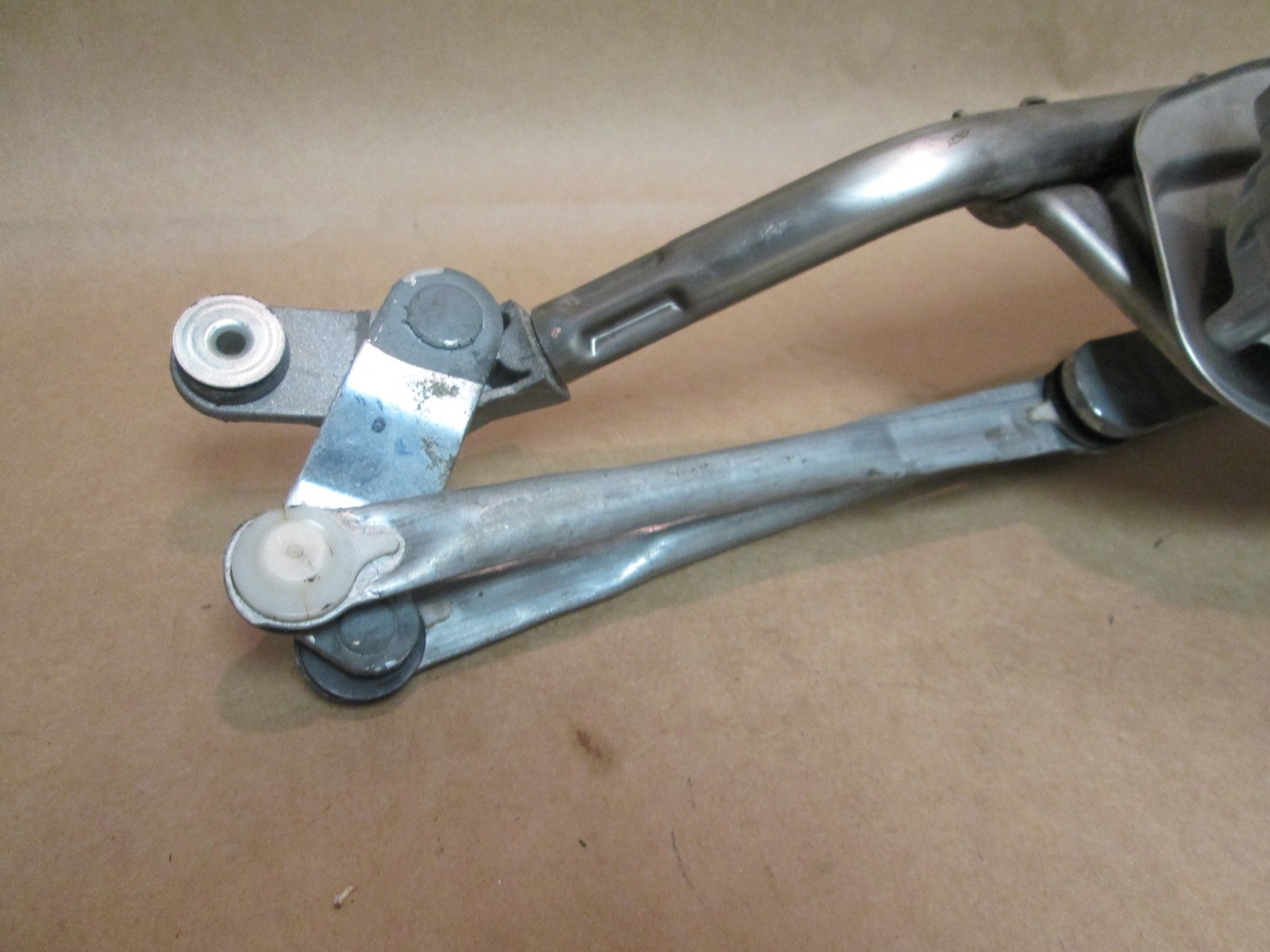 Maserati Quattroporte, Complete Windshield Wiper Motor - Linkage # 68468000