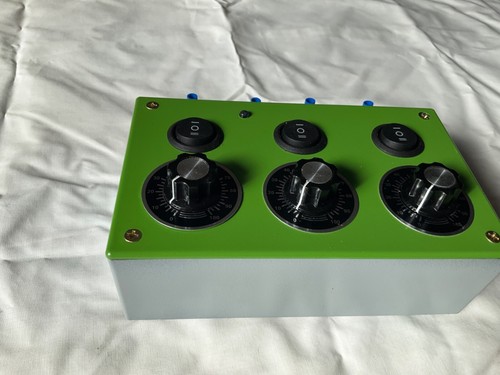 Model Train Controllers - Picture 5 of 7
