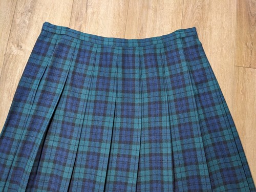 Pendleton Skirt Size 22W Black Watch Tartan Plaid Virgin Wool Pleated Green Blue - Picture 8 of 8