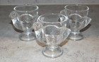 LOT DE 3 COQUETIERS EN VERRE TRANSLUCIDE FORME DE POULE