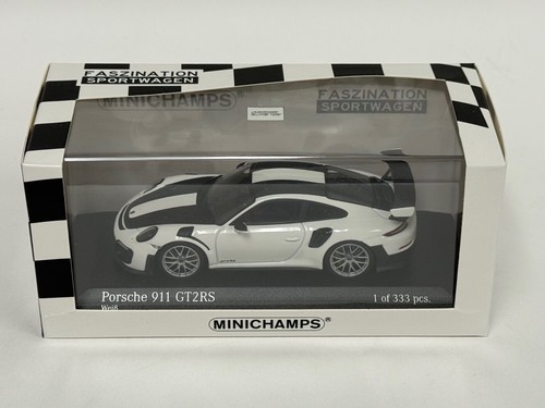 1/43 Minichamps Porsche 911 GT2 RS Weissach aus 2018 in weiß 413 067278 BK169 - Bild 6 von 7