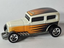 Hot Wheels 2002 First Editions Midnight Otto #013 1:64 Diecast Car