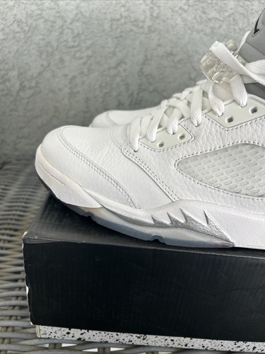 AIR JORDAN V 5 RETRO USED SIZE 8 WHITE METALLIC SILVER BLACK 136027-130 Worn 1x - Picture 7 of 8