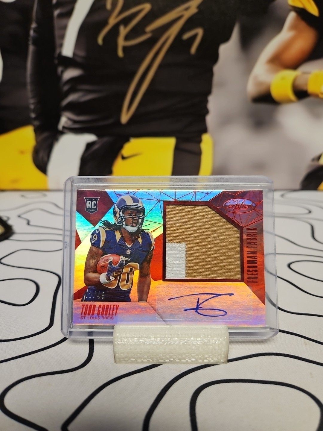 Todd Gurley Panini Certified #239 Autograph Patch-Mirror Red