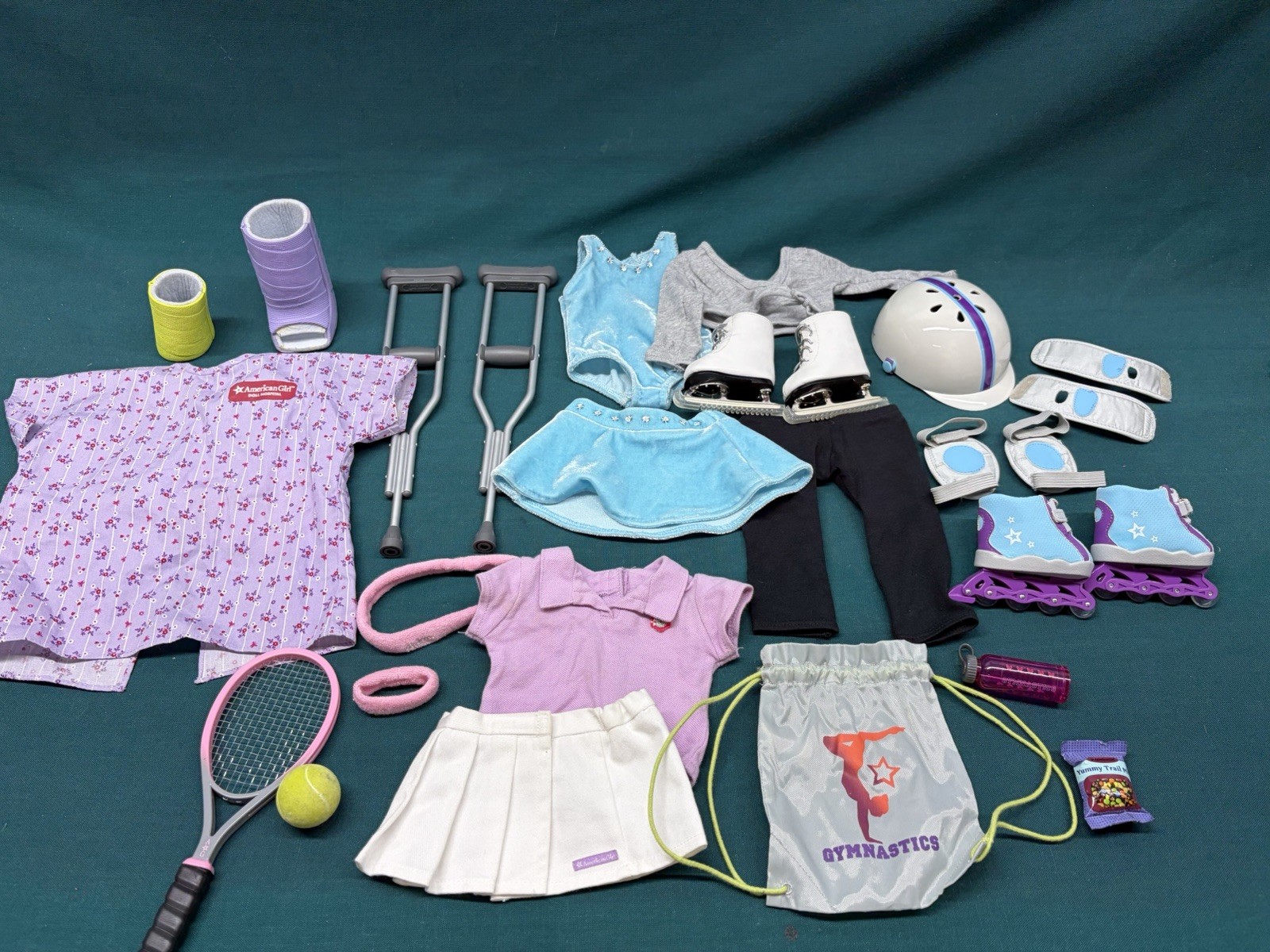 American Girl Lot of 25+ Sports Clothes, Outfits & Accessories for 18" Doll (13)