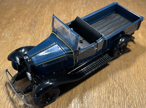 Danbury Mint 1931 Chevrolet Roadster Pickup Truck 1/24 Diecast Modell - in Box - Bild 1 von 19