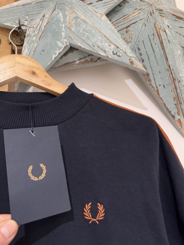 Neu mit Etikett Fred Perry Damenpullover marineblau Farbblock-Einsatz Fledermaus Retro Oberteil Pulli 10 - Bild 6 von 8