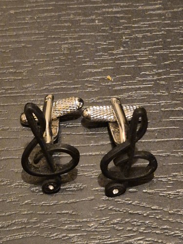 Black Musical Note Cufflinks - Picture 2 of 3