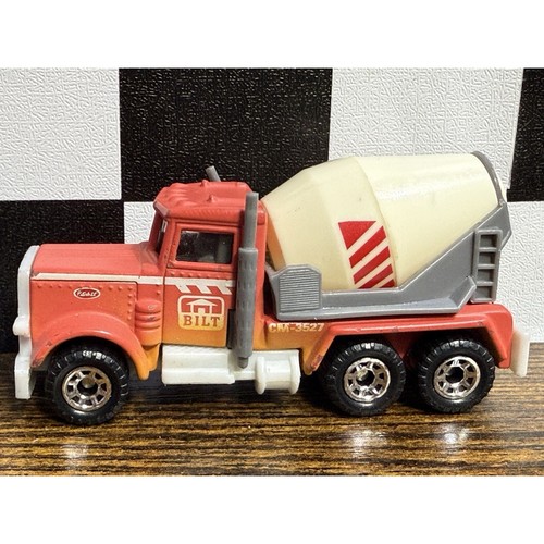 Matchbox Peterbilt Cement Truck 1981 Die Cast China Orange - Picture 8 of 9