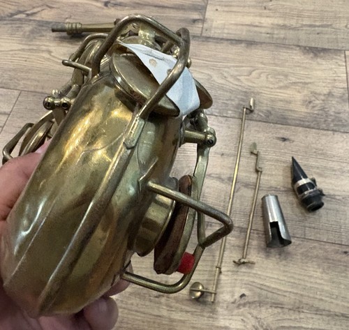 Vintage C.G. Conn Saxophone For Parts Or Repair “Look” - Picture 9 of 12