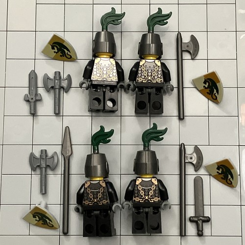 LEGO Kingdoms Dragon Knight Scale Mail Chains and Helmet Shield Lot Of 4  F8 2 - Picture 2 of 2