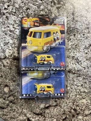 Hot Wheels Boulevard # 17  Moon Volkswagen Kool Kombi Lot Of 2 ONE IS ERROR RARE