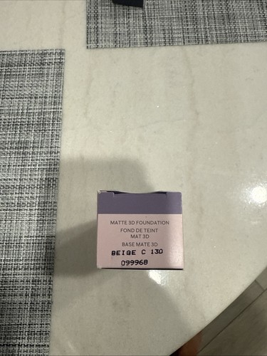 Mary Kay Timewise Matte 3-D Foundation. Beige C1 30. 099968. - Picture 2 of 3