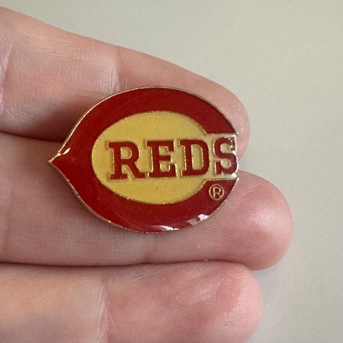 Vintage 1988 Cincinnati Reds Classic Logo Enamel Lapel Pin – Red/Gold MLB - Picture 1 of 3