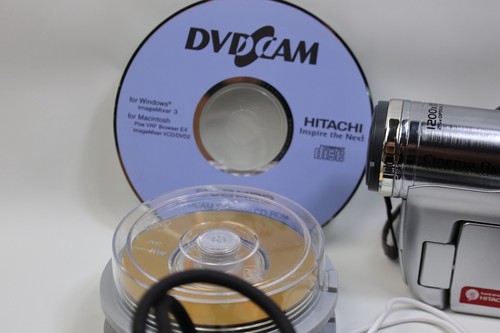 Hitachi DZ-HS300A Cinema Res DVD+HDD Hybrid Camcorder w/batteries charger TESTED - Picture 10 of 19