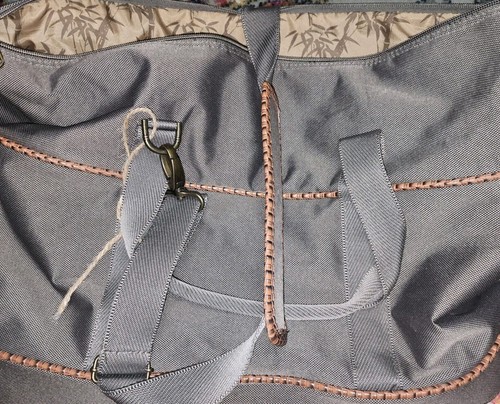 Tommy Bahama Mojito Twist Duffle Overnight Bag Vacation Travel Gym Carry-on - Picture 14 of 22