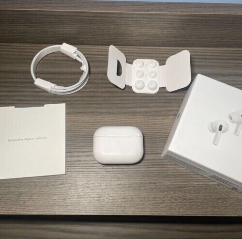 Apple Pro (2nd Generation) with MagSafe Wireless Charging Case - White US ship - Picture 2 of 5