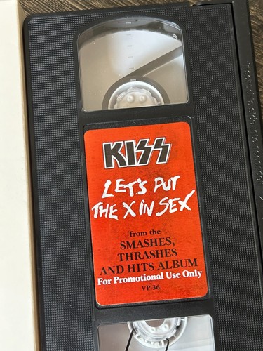 KISS VHS Video Tape LET'S PUT THE X IN SEX Promo Smashes Thrashes Vintage Kiss - Picture 3 of 3