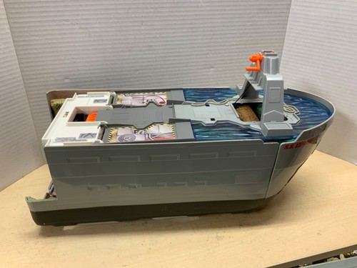 Mattel Matchbox S.S. Explorer 41665 Ship - Picture 3 of 7