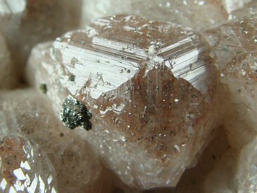 CALCITE BEI CRISTALLI CON CALCOPIRITE!!! Cherveno nome miniera, BULGARIA - Foto 7 di 12