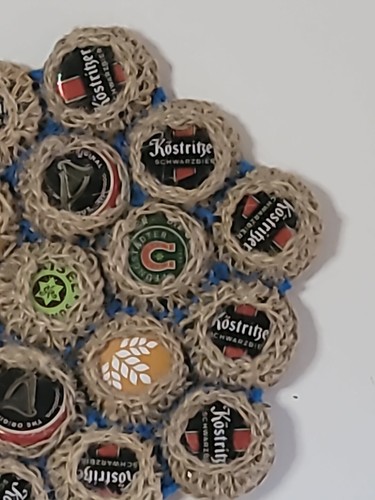 Hunchner Corona Bier Flaschenverschluss gehäkelt mit Jutegarn Getränk Untersetzer & Weinuntersetzer - Bild 13 von 21