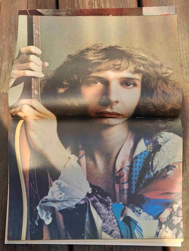 Hit Parader Magazine November, 1977 Frampton Zeppelin ELP Bad Company Elton KISS - Picture 4 of 6