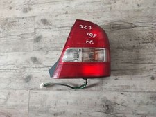 Mazda 323S BJ98 Rücklicht Heckleuchte rechts 22061866