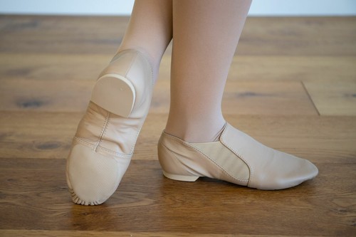 SLIP ON JAZZ SHOES - NEW Split Sole Booties BLACK or TAN Size US4.5 = 23.1cm - Picture 5 of 7