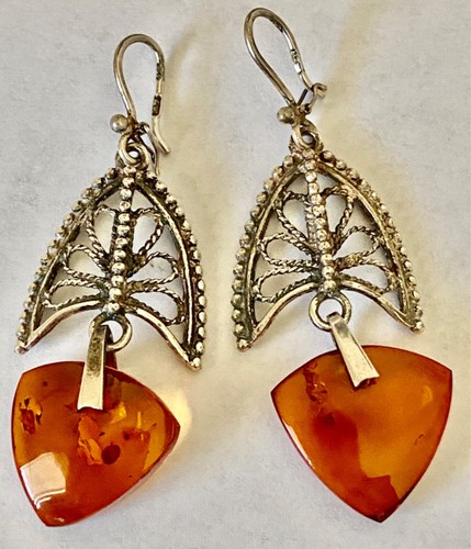 VINTAGE STERLING SILVER CABOCHON BALTIC HONEY AMBER DANGLE DROP EARRINGS L 2.5'
