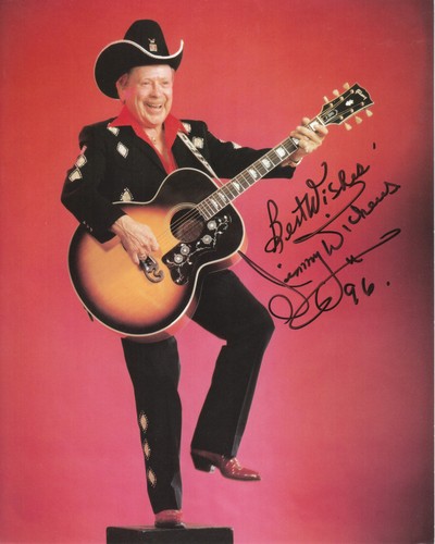 3 AUTOGRAPHED  8"x10" Photo Reprints - TAMMY WYNET-JIMMY DICKENS-FAITH HILL  - Picture 3 of 3