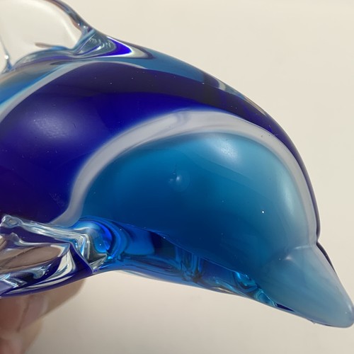 Gorgeous 6 Inch Blue and White Dolphin Art Glass Figurine Statue Paperweight - Picture 12 of 12